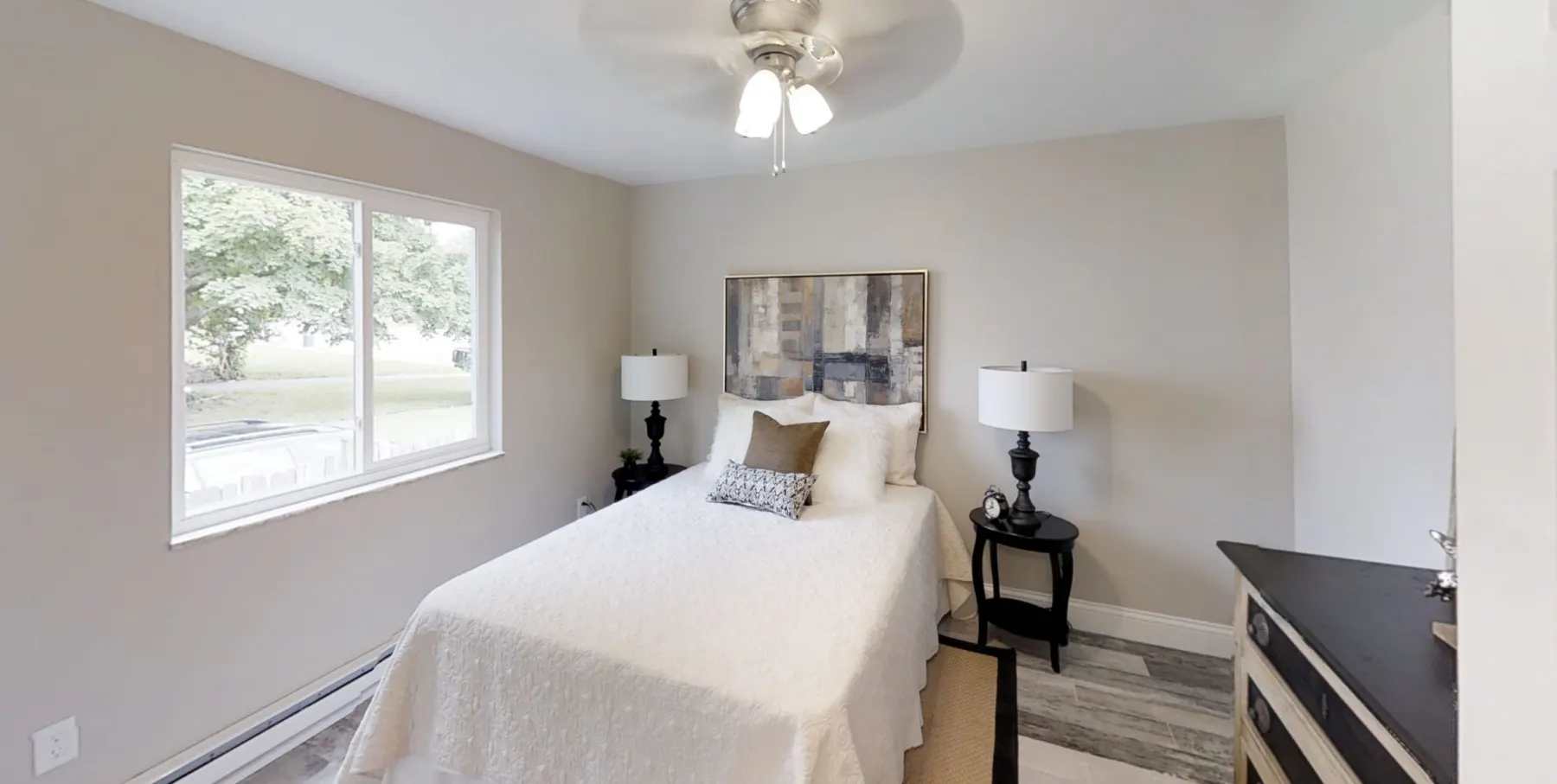 1-bedroom bedroom